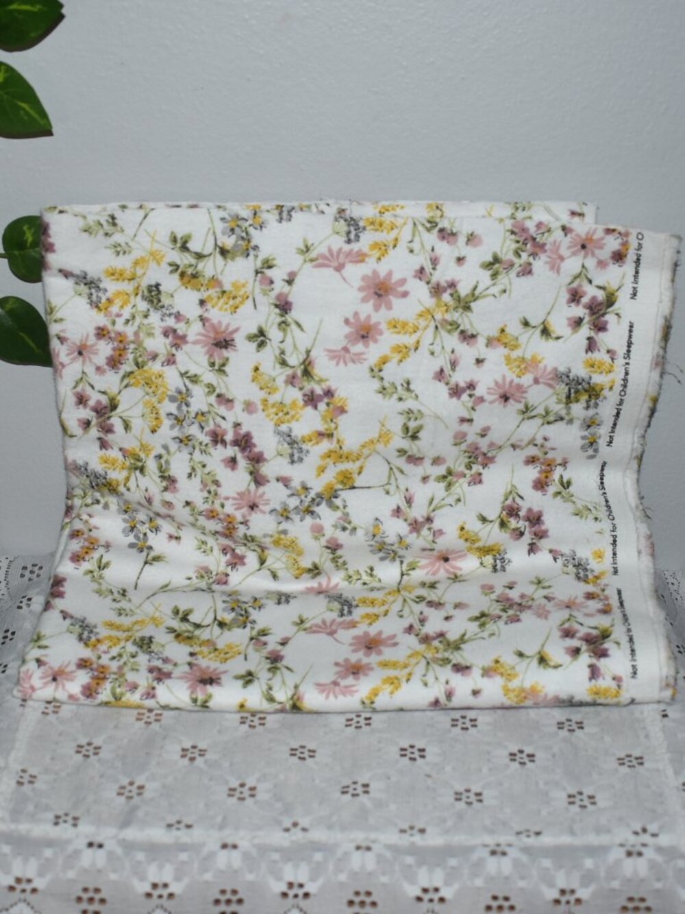 Joann Fabrics One Yard Cottage Floral Flowers Wildflowers Soft Flannel Fabric